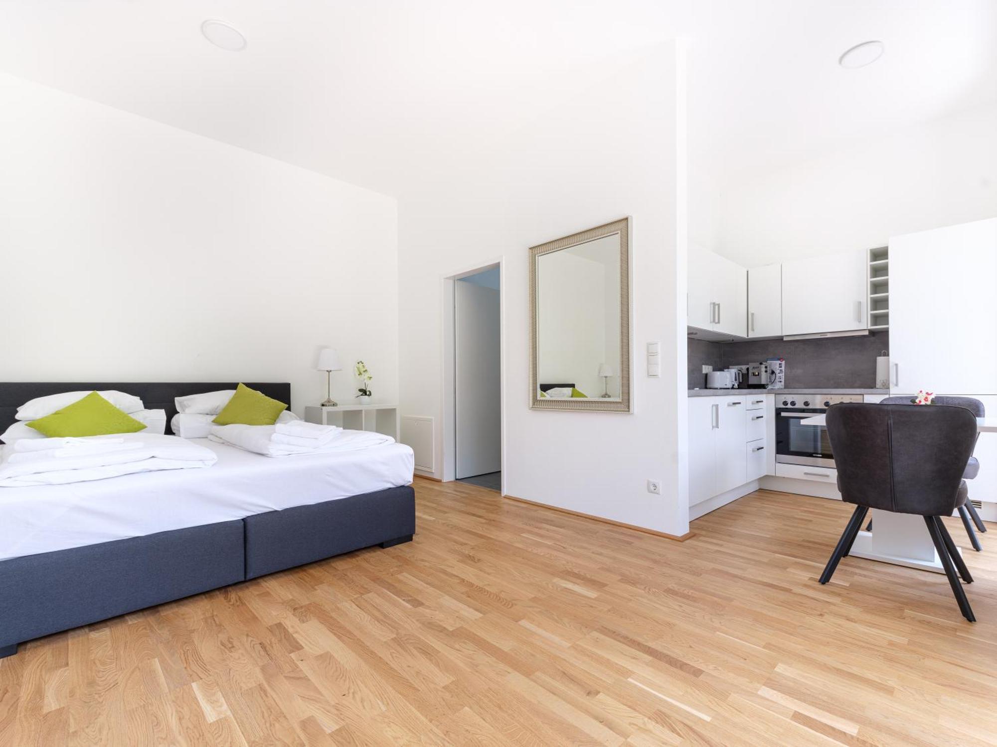 Next To Schoenbrunnpalace Close To Public Transport - Myschoenbrunn Viena