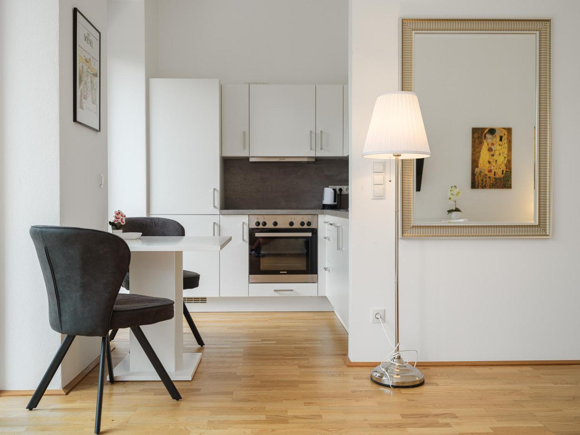 Next To Schoenbrunnpalace Close To Public Transport - Myschoenbrunn Viena